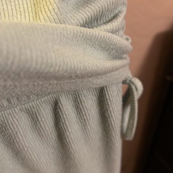 Super Fun and Company 1 State Lounge Set - Picture 7 of 12